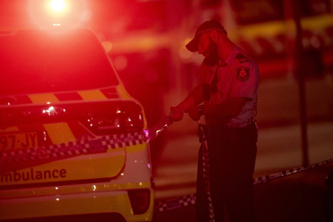 Plajda silahlı saldırı: 11 kişi öldü! 12